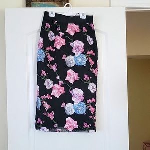 Gracia floral pencil skirt